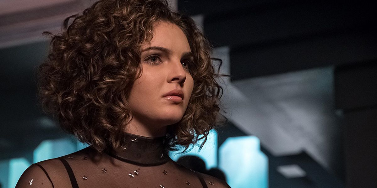 Gotham Star Camren Bicondova On When Selina Kyle Will Become Catwoman