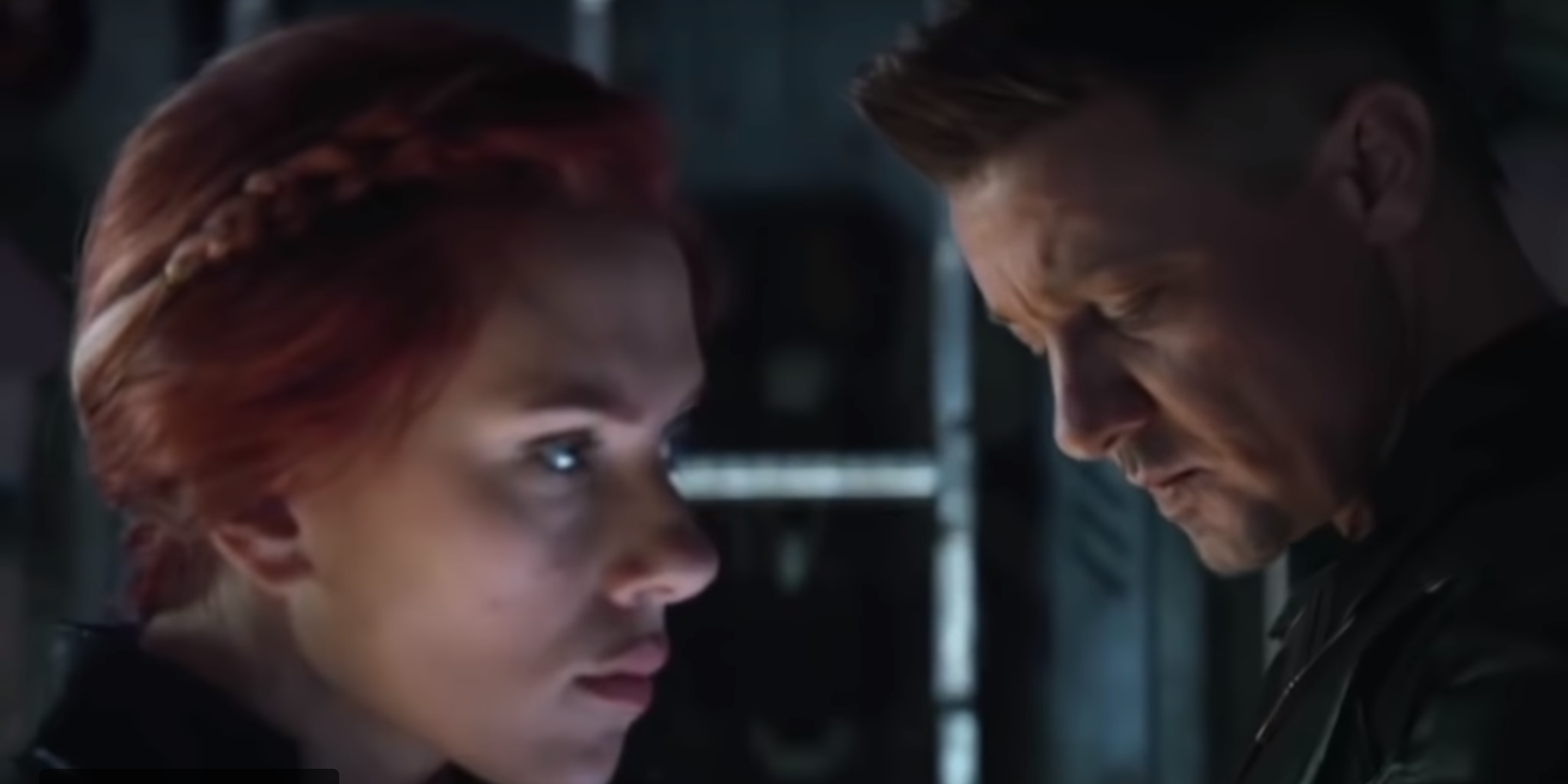 Hawkeye and Black Widow in Endgame