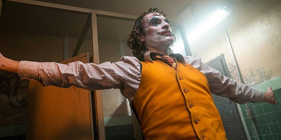 https://static3.cbrimages.com/wordpress/wp-content/uploads/2019/09/joker-movie-hands-out.jpg?q=50&fit=crop&w=963&h=481&dpr=1.5 https://static3.cbrimages.com/wordpress/wp-content/uploads/2019/09/joker-movie-hands-out.jpg?q=50&fit=crop&w=963&h=481&dpr=1.5