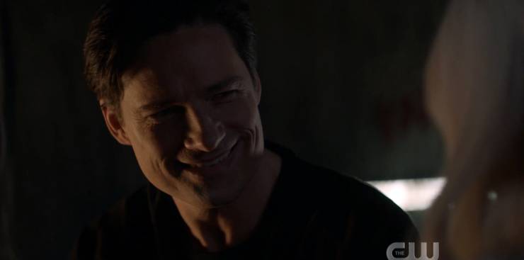 Batwoman: Alphas Star como Bruce Wayne 1 Batwoman: Alphas Star como Bruce Wayne 1