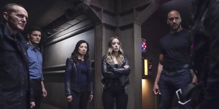 Agents Of Shield 5 Ways The Show Improved After Season 1 5 Ways It Just Got Worse Agents Of Shield 5 Ways The Show Improved After Season 1 5 Ways It Just Got Worse
