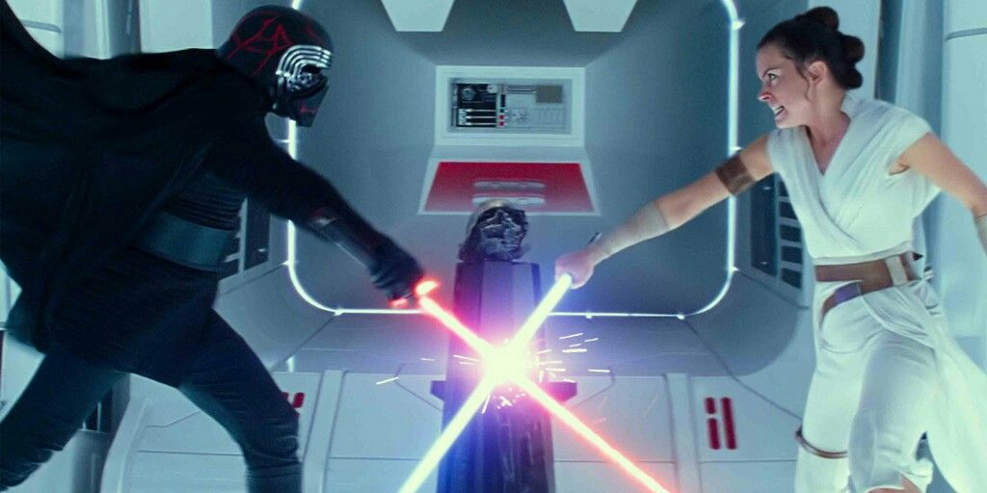 Kylo Ren and Rey lightsaber right