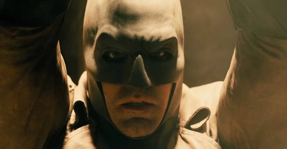 Zack Snyder S Justice League Explains An Iconic Batman V Superman Scene