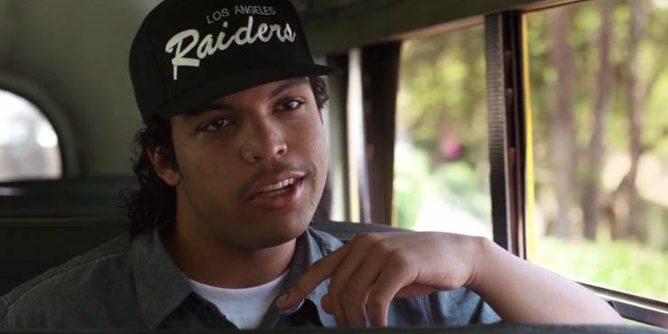 1. O’Shea Jackson Jr. Plays Ice Cube Young O’Shea played his father, O’Shea Jackson Jr., aka Ice Cube, in the 2015 biographical film Straight Outta Compton to show the growth of rap group N.W.A.